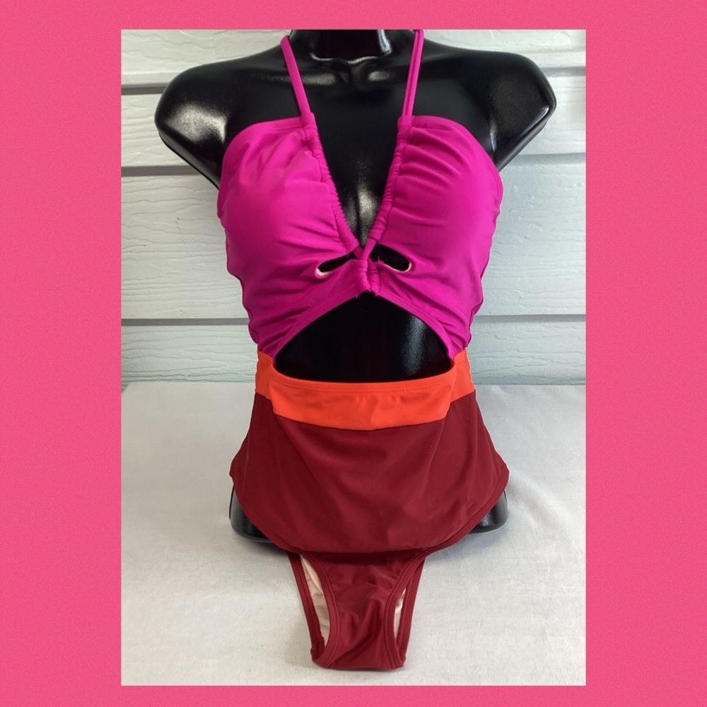 Pink with red bottoms one piece swimsuit. 4 - Picture 5 of 6